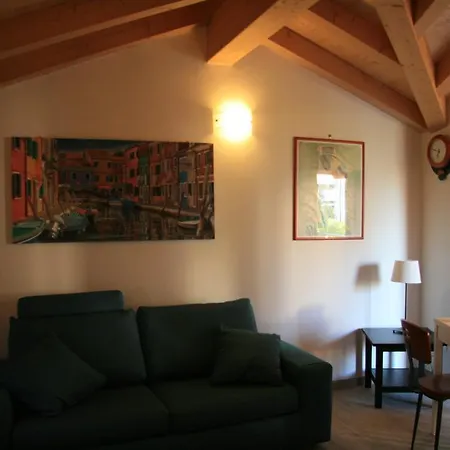 アパート Dolce Casa マルゲーラ